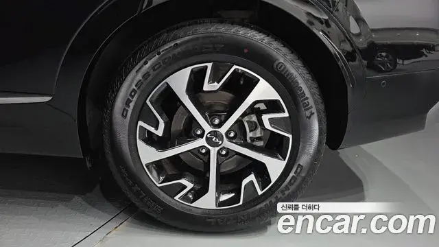 Kia Sportage 2022 — ფოტო 28/35