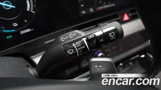 Kia Sportage 2022 — ფოტო 17/35