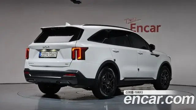 Kia Sorento 2024 — Фото 2/20