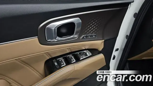 Kia Sorento 2024 — Photo 1/36