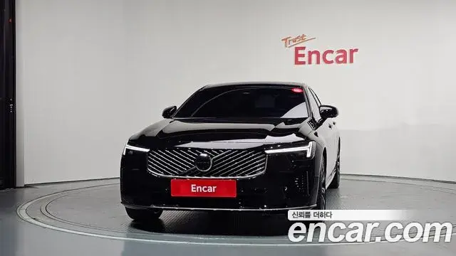 Volvo S90 2025 — Photo 9/34
