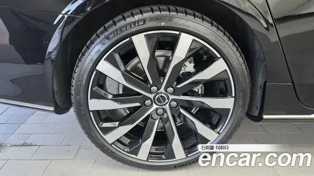 Volvo S90 2025 — Photo 3/34