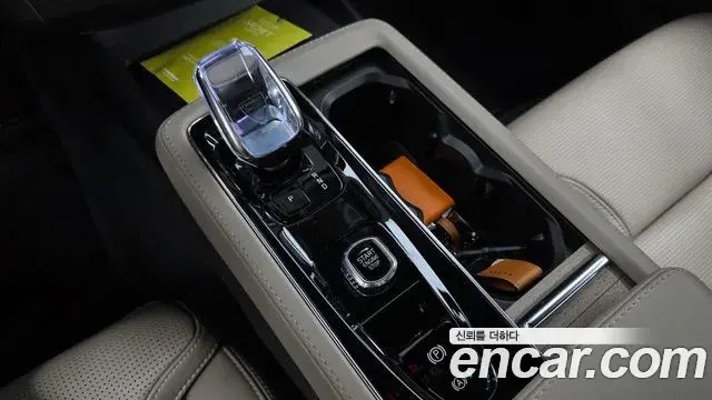 Volvo S90 2025 — Photo 32/34