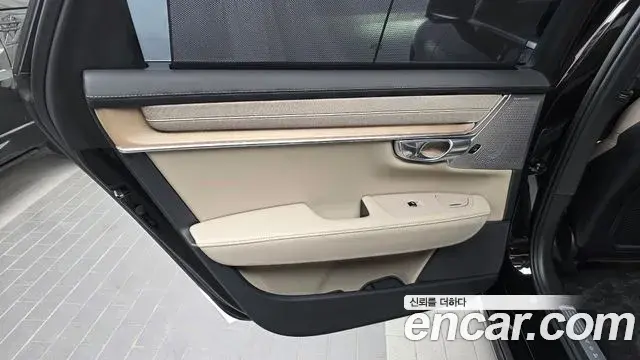 Volvo S90 2025 — Photo 19/34
