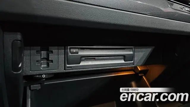 Volkswagen Tiguan 2018 — ფოტო 29/37