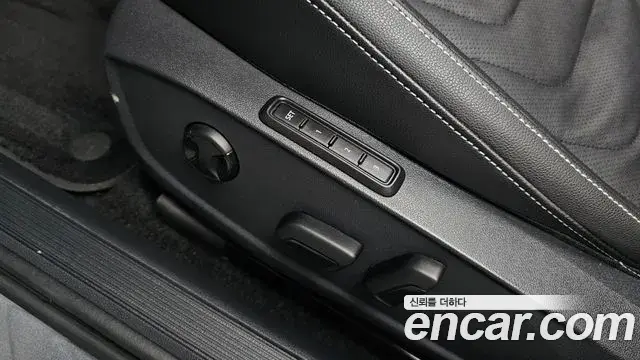 Volkswagen Jetta 2023 — Şəkil 33/35