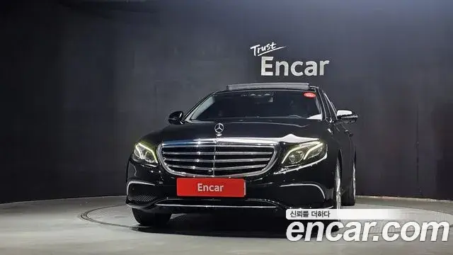 Mercedes-Benz E-Class 2019 — Фото 3/20