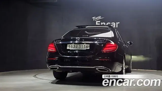 Mercedes-Benz E-Class 2019 — Фото 4/20