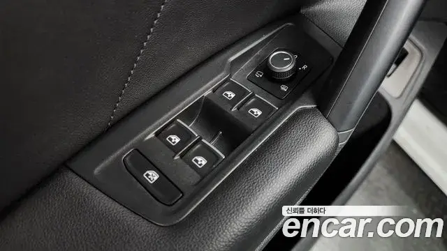 Volkswagen Tiguan 2022 — ფოტო 13/32