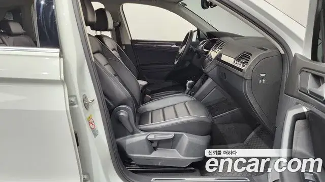 Volkswagen Tiguan 2022 — ფოტო 2/32
