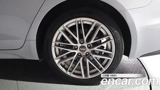 Genesis G70 2019 — ფოტო 8/41