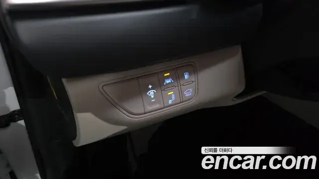 Genesis G70 2019 — ფოტო 18/41