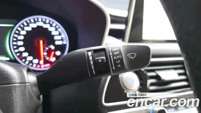 Genesis G70 2019 — ფოტო 30/41