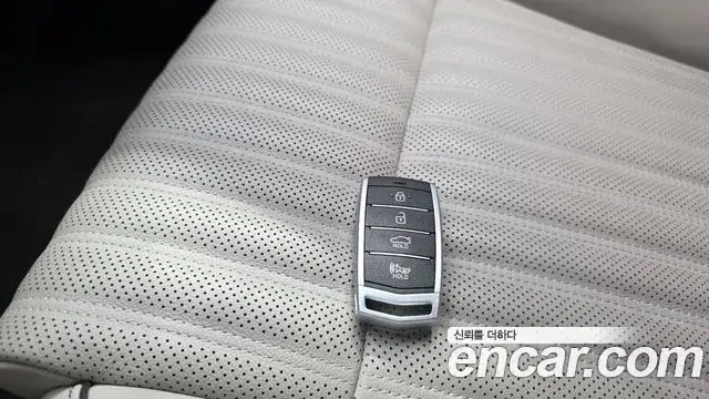 Genesis G70 2019 — ფოტო 1/41