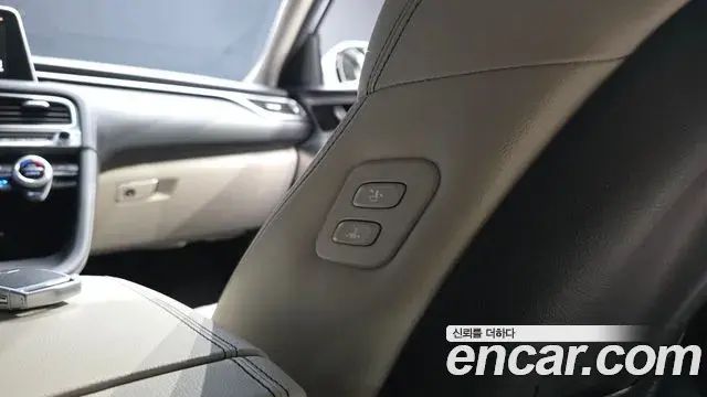 Genesis G70 2019 — ფოტო 31/41