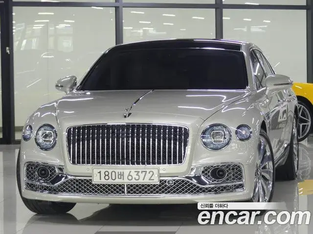 Bentley Flying Spur 2021 — ფოტო 1/19