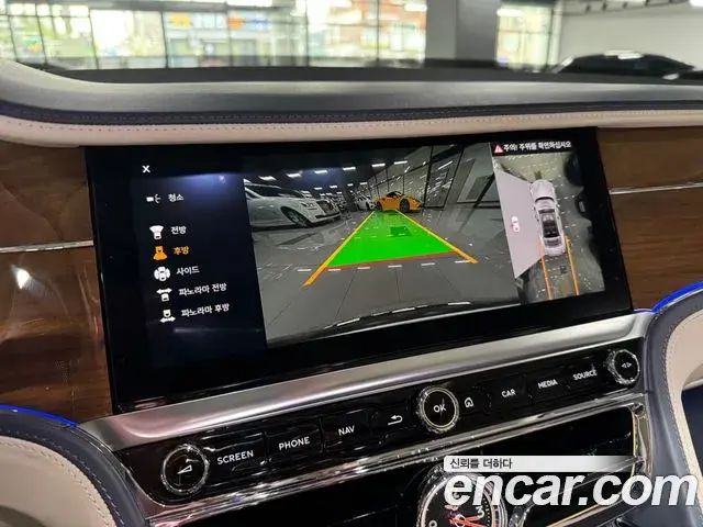 Bentley Flying Spur 2021 — ფოტო 13/19