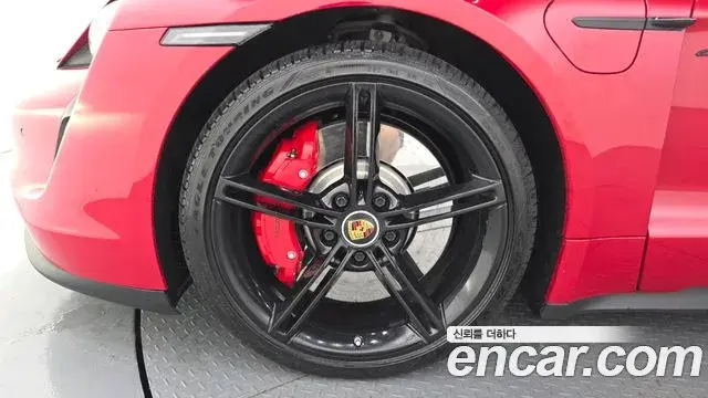 Porsche Taycan 2021 — Şəkil 16/20