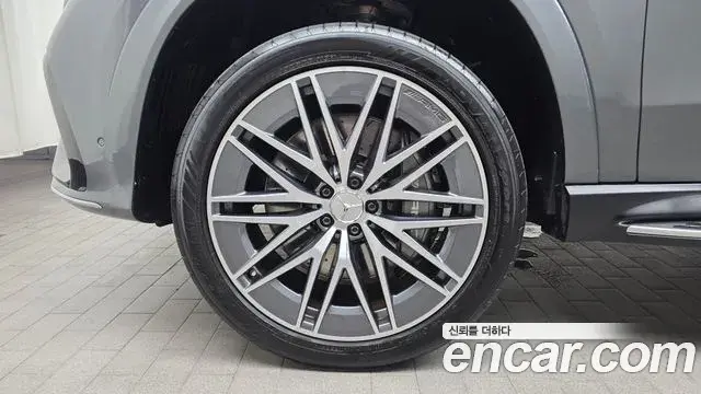 Mercedes-Benz GLE-Class 2025 — Фото 5/20