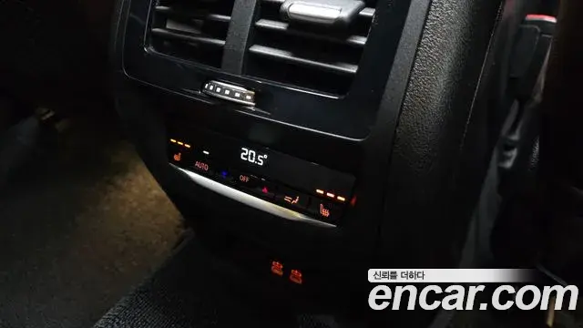 BMW X4 2020 — Фото 18/20