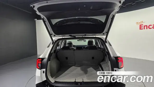 Kia Sportage 2025 — Photo 17/34