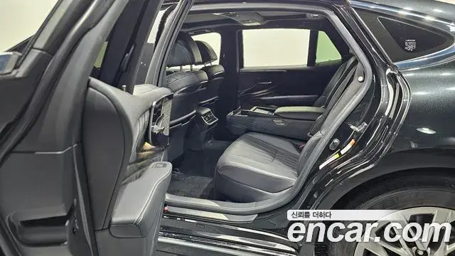 Lexus LS500 2018 — ფოტო 7/30