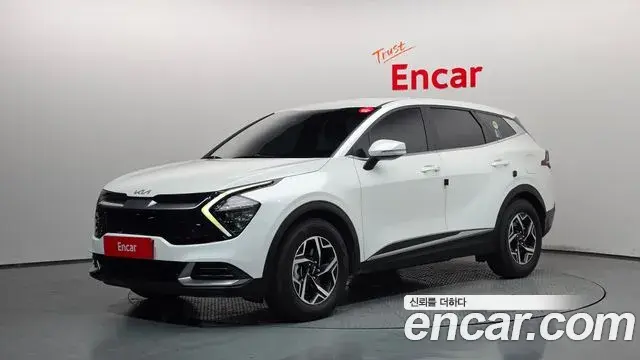 Kia Sportage 2021 — Фото 1/20