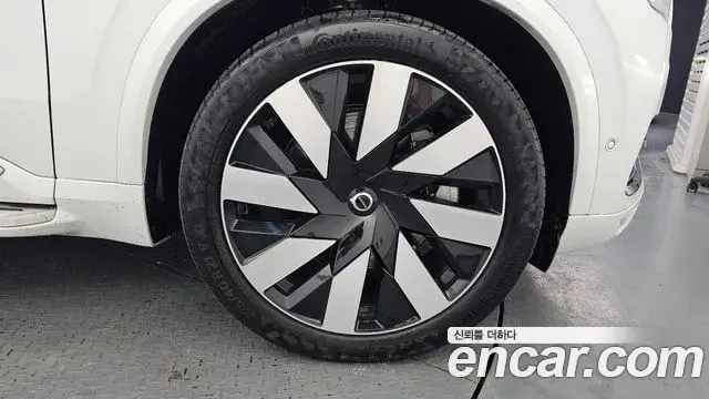 Volvo XC90 2024 — Photo 15/30