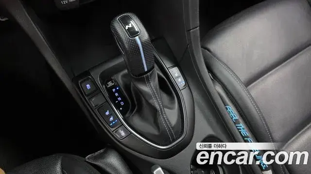 Hyundai Veloster 2020 — Фото 9/20