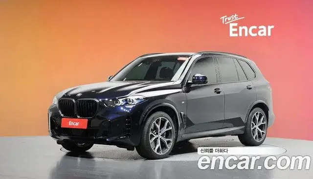BMW X5 2025 — Фото 1/20