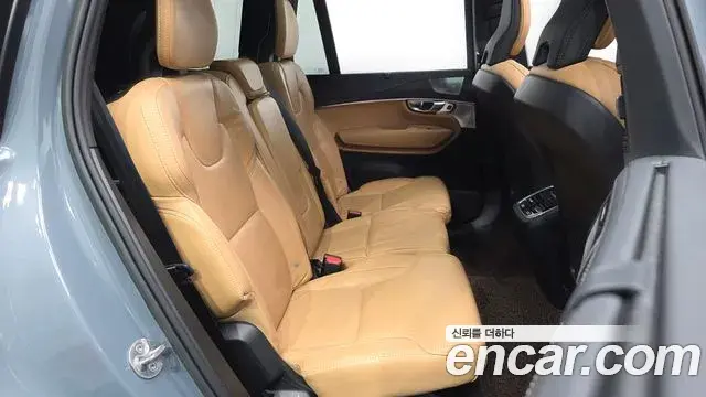 Volvo XC90 2023 — Photo 12/20