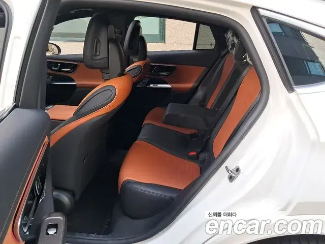Mercedes-Benz GLC-Class 2024 — Фото 15/20