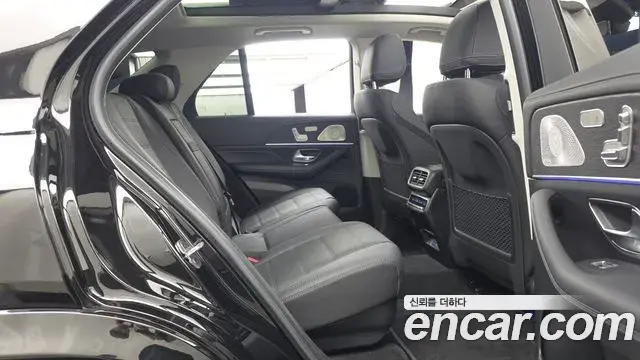 Mercedes-Benz GLE-Class 2025 — Фото 12/20