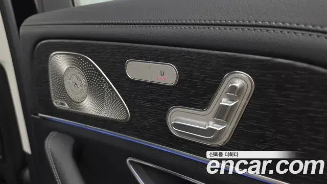 Mercedes-Benz GLE-Class 2025 — Фото 19/20