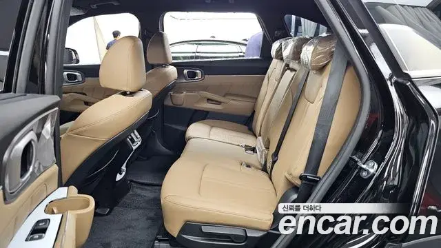 Kia Sorento 2025 — ფოტო 8/33