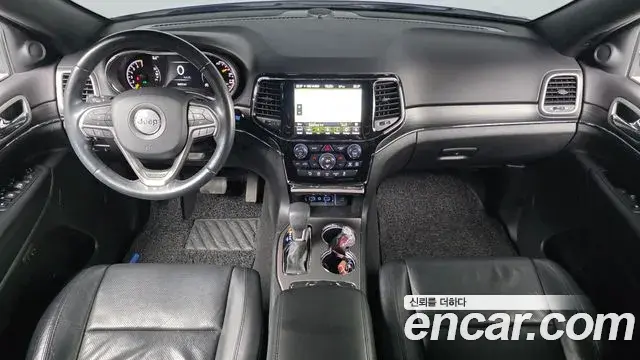 Jeep Grand Cherokee 2019 — Şəkil 28/35