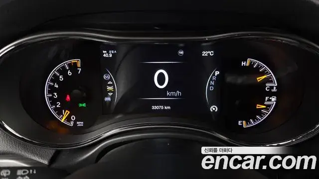 Jeep Grand Cherokee 2019 — Şəkil 6/35