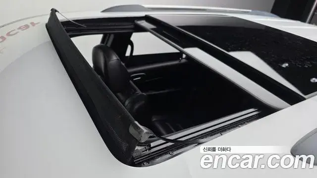 Jeep Grand Cherokee 2019 — Şəkil 24/35