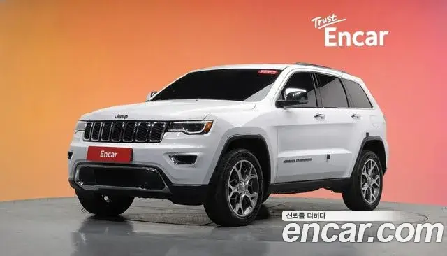 Jeep Grand Cherokee 2019 — Şəkil 9/35