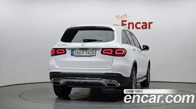 Mercedes-Benz GLC-Class 2020 — Photo 4/20