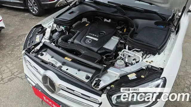 Mercedes-Benz GLC-Class 2020 — Photo 6/20