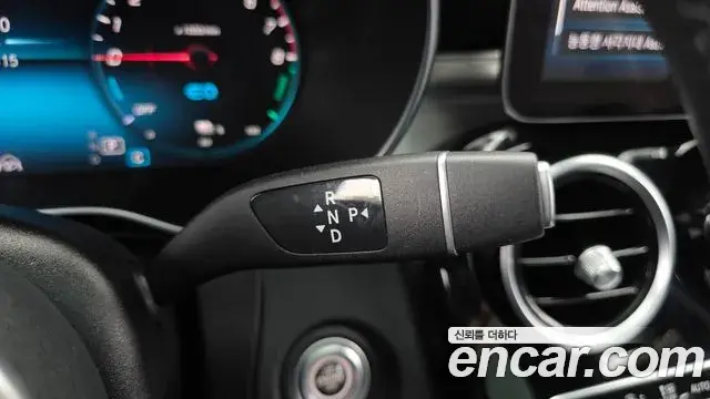 Mercedes-Benz GLC-Class 2020 — Photo 9/20