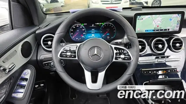 Mercedes-Benz GLC-Class 2020 — Photo 14/20