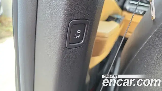 Kia Carnival 2020 — Фото 17/20