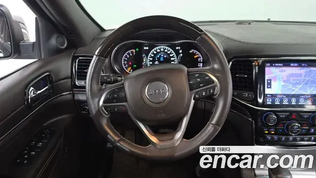 Jeep Grand Cherokee 2019 — Şəkil 12/20