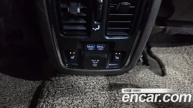 Jeep Grand Cherokee 2019 — Şəkil 16/20