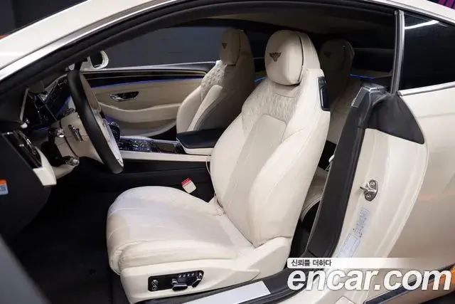 Bentley Continental GT 2020 — Photo 6/10