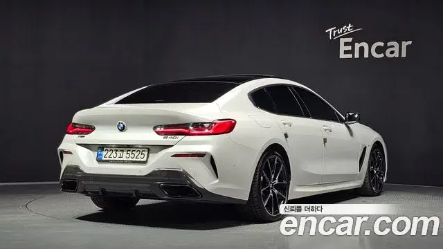 BMW 8 Series 2021 — Фото 2/20