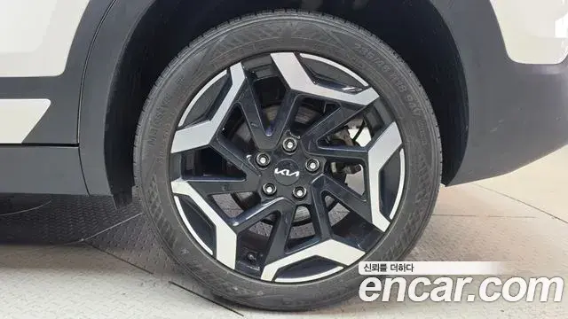 Kia Seltos 2022 — Şəkil 8/38