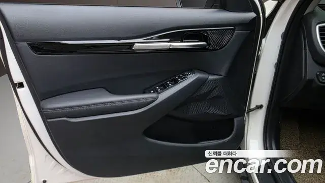 Kia Seltos 2022 — Şəkil 37/38